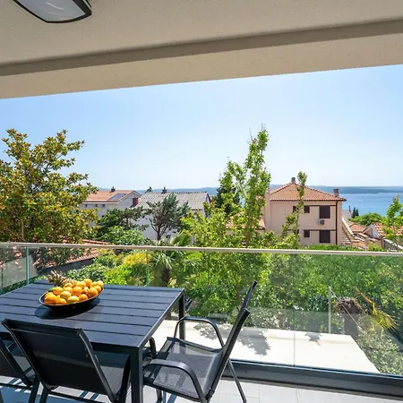 Dita-4 By Interhome アパート ツリクヴェニツァ