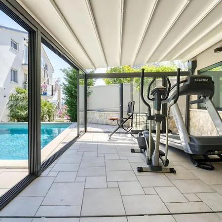 Dita-4 By Interhome * Цриквеница